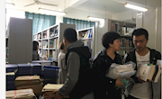 【主题教育】办公室党支部开展整理学院图书资料室志愿活动