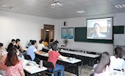 深圳市中瑞恒管理策划有限公司总经理李东 为我院师生做学术报告