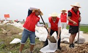 洪水无情人有情——记奋战在抗洪一线的南昌航空大学MPA研究生们