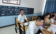 学院领导与同学们共听开学第一课