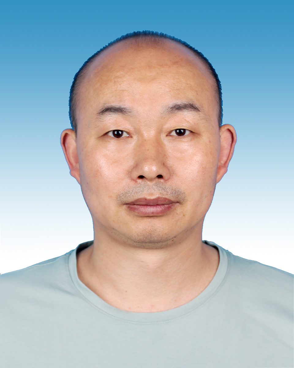 吴桂平-两寸照-经管学院.Jpeg